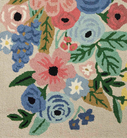 Minnie Garden Party Wool-Hooked Rug - Cream