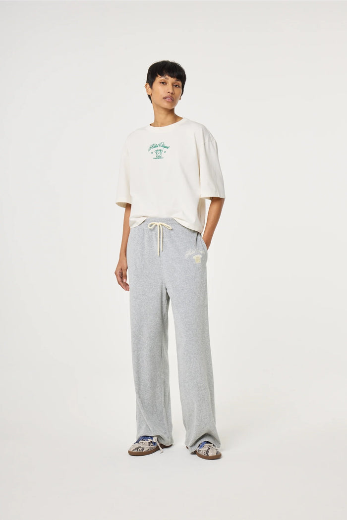 Model wearing Fabienne Chapot Benja T-shirt Cosy White/Green by Fabienne Chapot Shop Fabienne Chapot at Dotique