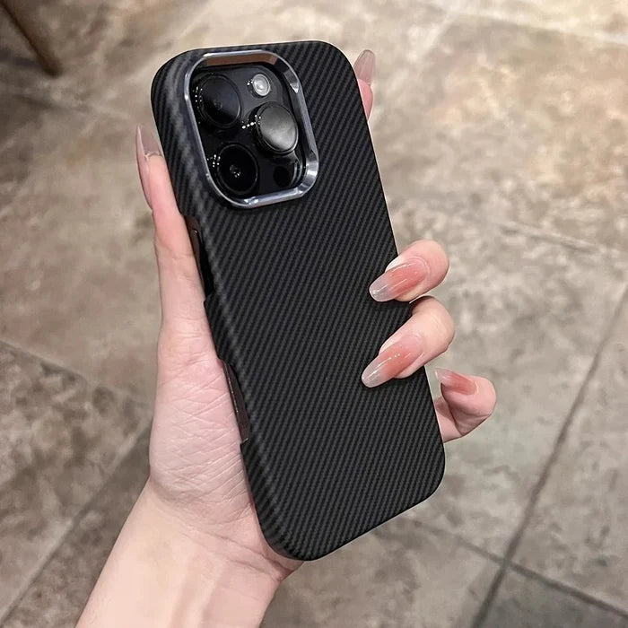 Black / iPhone 16 Pro