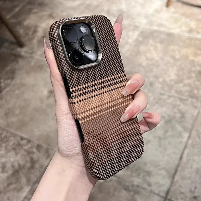 Khaki / iPhone 16