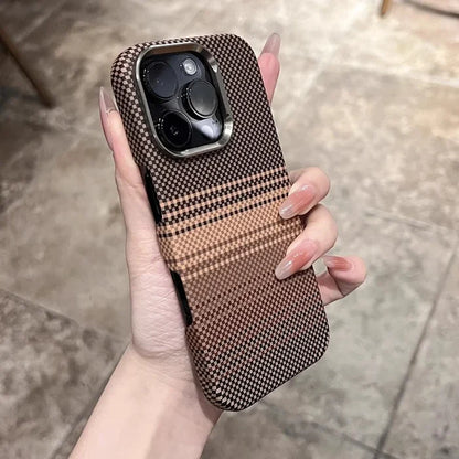 Khaki / iPhone 16