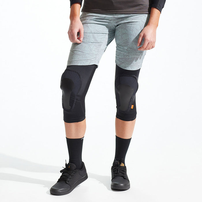 color:BLACK||view:SKU Image On Body||gender:Unisex||seo:Summit Knee Guards